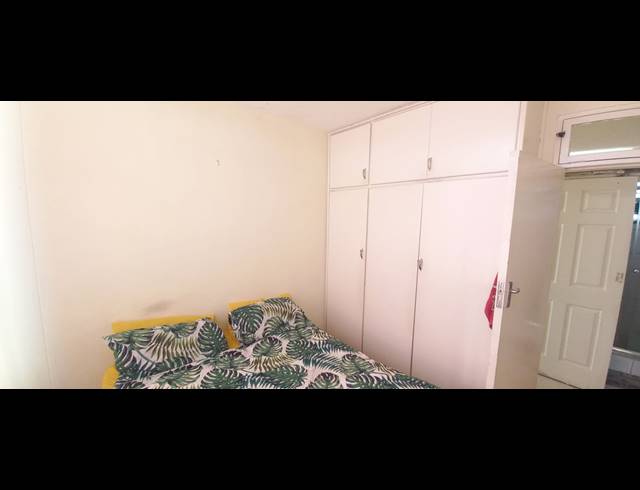 2 BEDROOM FLAT FOR SALE IN ESSENWOOD